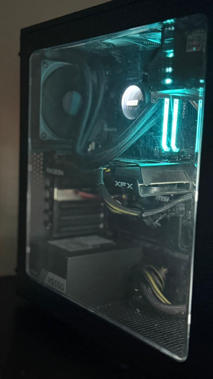 ProDator Pulse RX 6600 XFX Swift 210